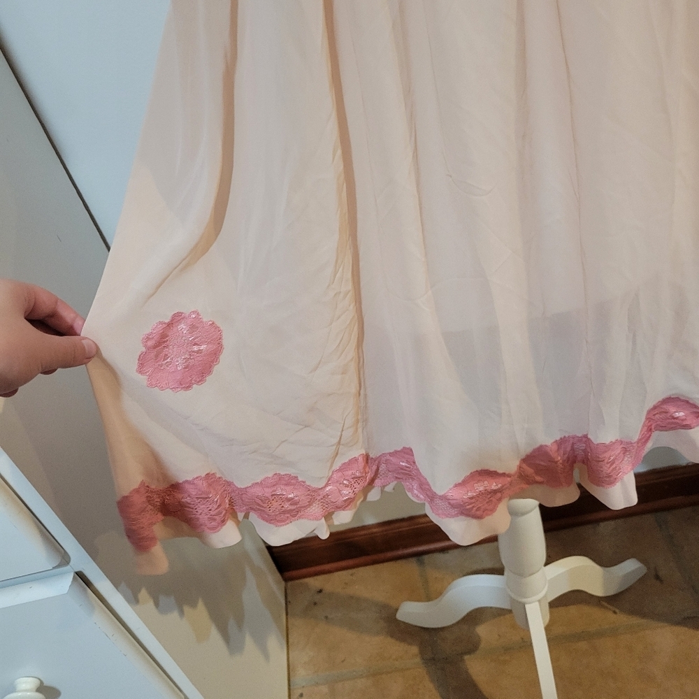 NWT Jennifer Lopez Pink Lace Slip Dress Coquette Dainty | Medium - Picture 2 of 9
